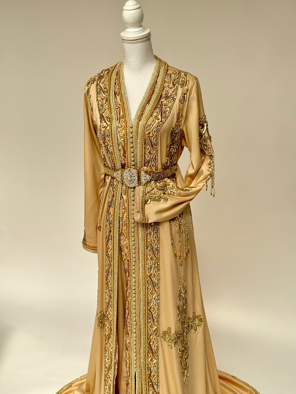 Takchita Amel - Gold