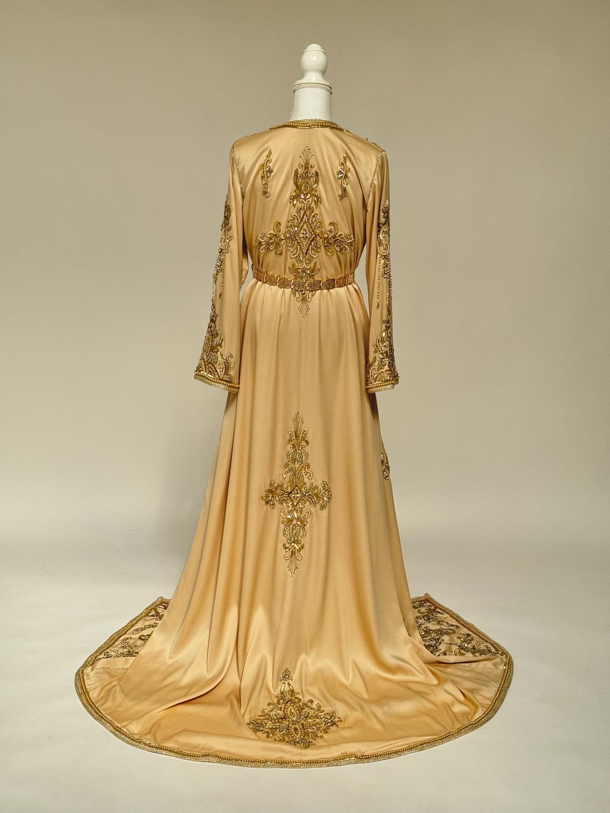Takchita Amel - Gold